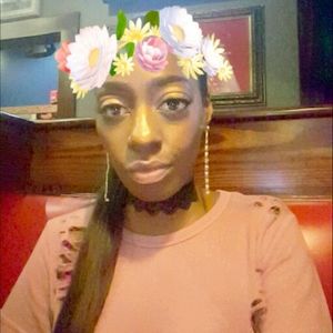 Meet your Posher, Dannette